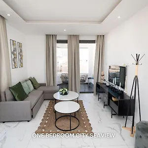 Lazuli & Seaview Apartment